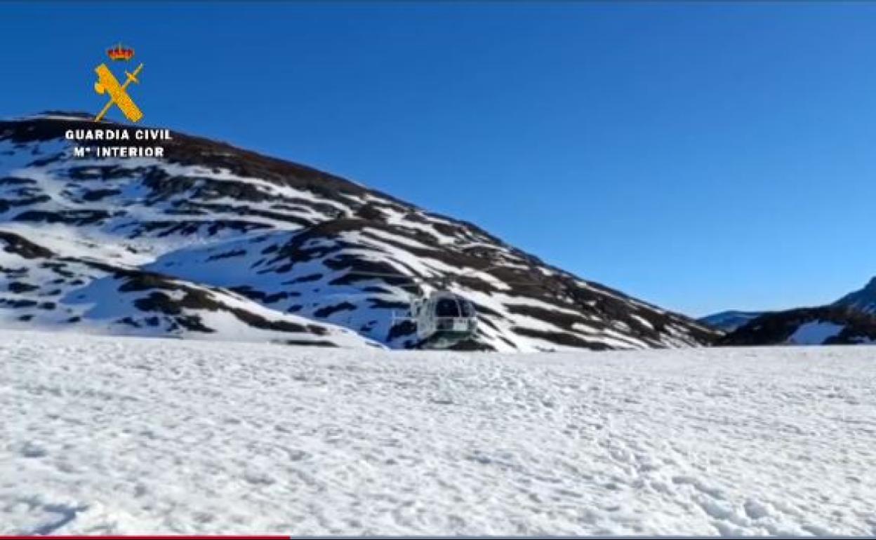 El rescate se tuvo que producir en una zona de difícil acceso de la montaña palentina.