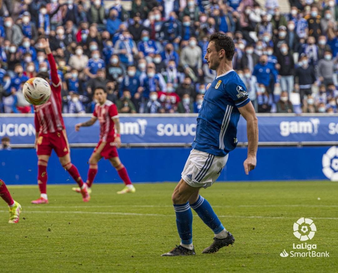 La Deportiva cae de nuevo ante el Real Oviedo en un encuentro marcado por las diversas expulsiones que padecieron los de Jon Pérez Bolo.