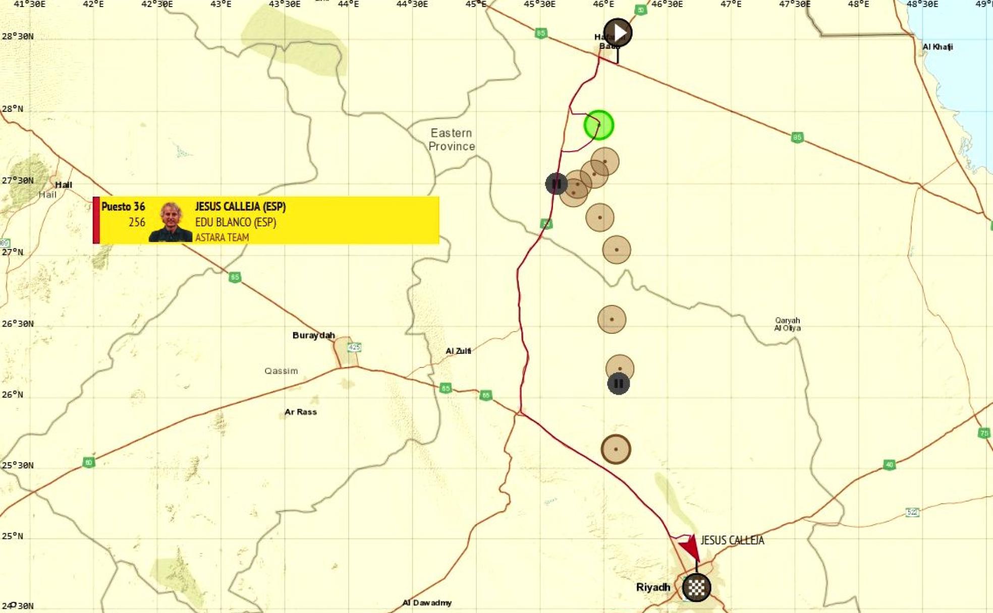 Imagen del rutómetro online con el trazado del vehículo de Calleja en rojo, por carreteras de asfalto, y su entrada en el desierto en el primer punto de control y en la llegada. 