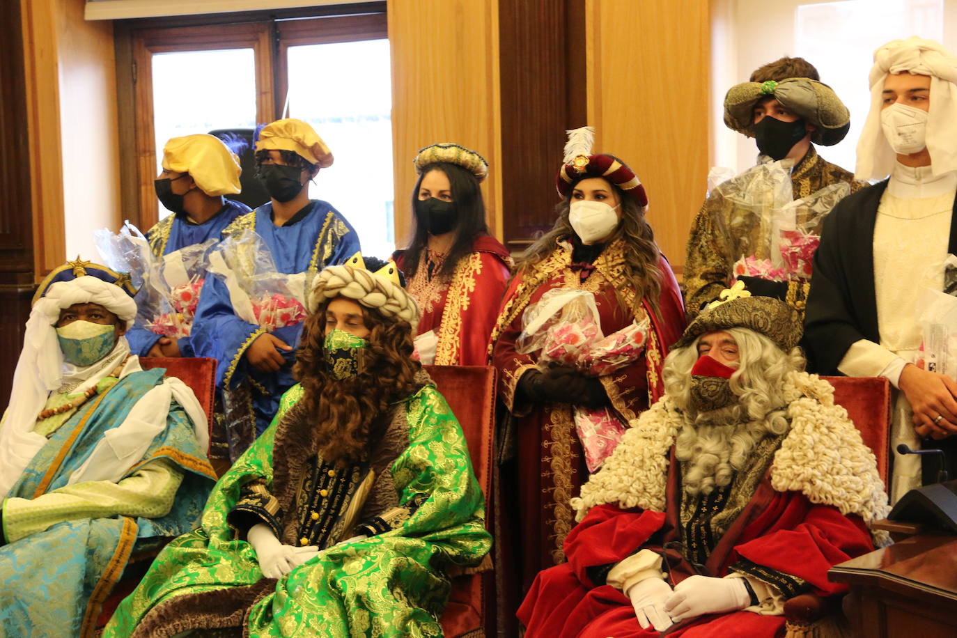 Los niños leoneses reciben a los Reyes Magos en la Estación de Renfe