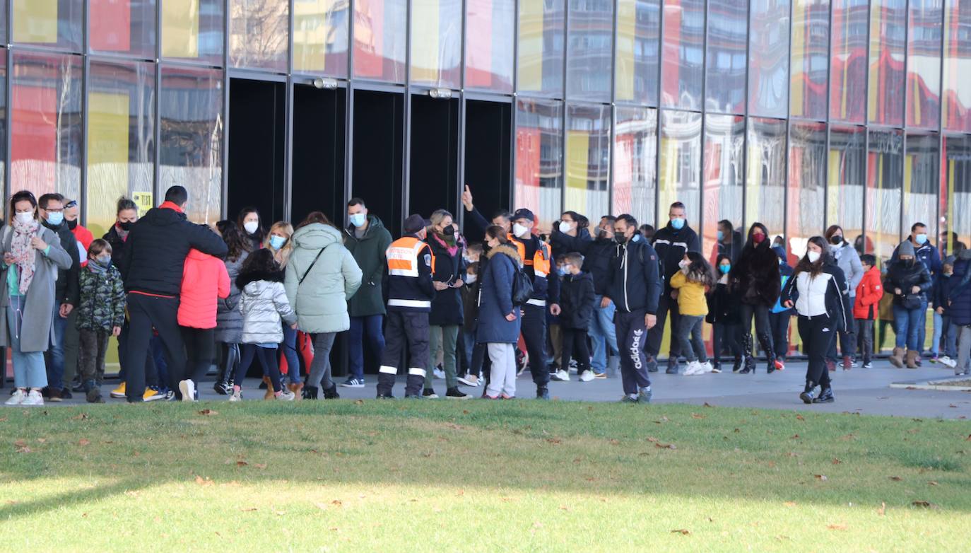 El Palacio de Exposiciones de León sigue siendo el 'fortín' leonés contra la covid-19, con la vacunación de menores y el cribado masivo como grandes 'armas' contra la pandemia