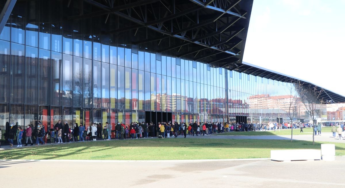 El Palacio de Exposiciones de León sigue siendo el 'fortín' leonés contra la covid-19, con la vacunación de menores y el cribado masivo como grandes 'armas' contra la pandemia
