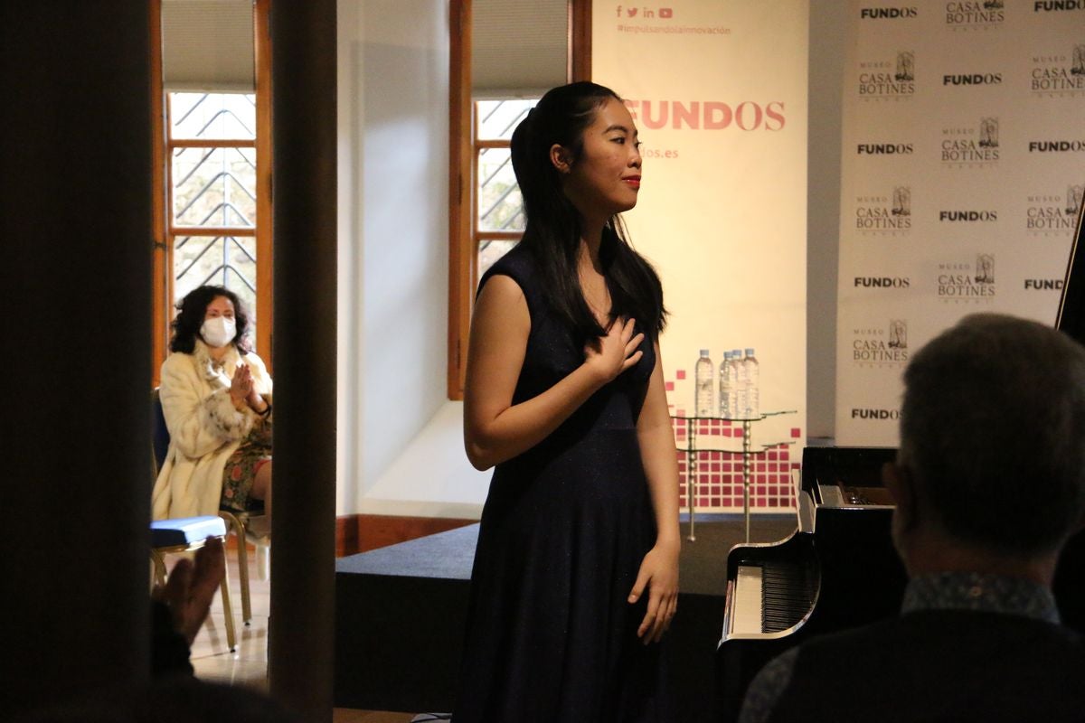 El Museo Casa Botines Gaudí y la Fundación Eutherpe han organizado el concierto de Año Nuevo en el que han participado los pupilos del maestro italiano Vincenzo Balzani.