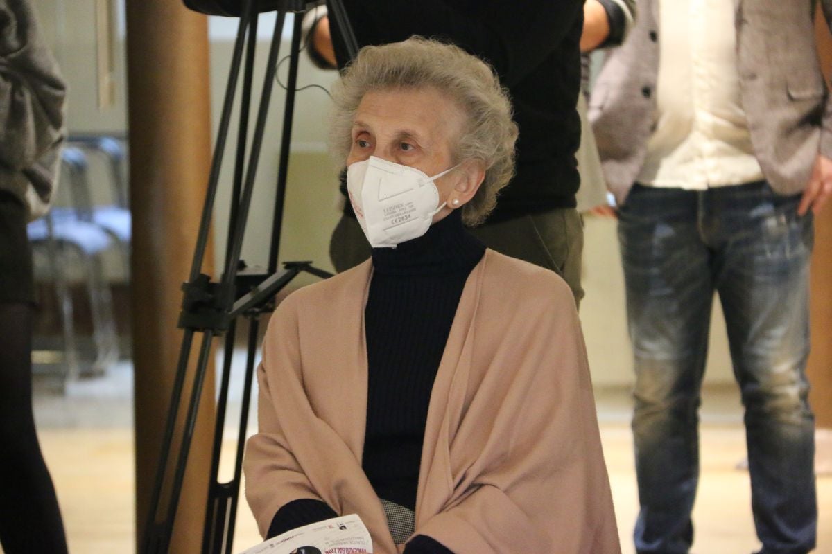 El Museo Casa Botines Gaudí y la Fundación Eutherpe han organizado el concierto de Año Nuevo en el que han participado los pupilos del maestro italiano Vincenzo Balzani.