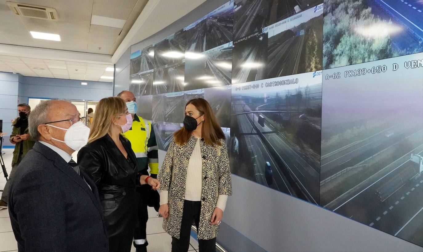 La delegada del Gobierno en Castilla y León, Virginia Barcones, presenta el balance de siniestralidad en las carreteras de Castilla y León en 2021. Estará acompañada por la coordinadora de la Dirección General de Tráfico en Castilla y León, Asturias y Cantabria, Inmaculada Matías, y por el jefe del Sector de Tráfico de la DGT, Francisco Iturralde.