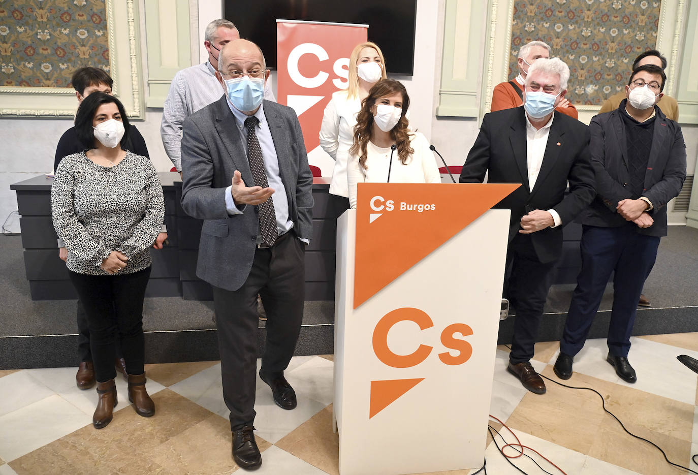 El candidato a la presidencia de la Junta de Castilla y León, Francisco Igea, y el candidato de Ciudadanos por la provincia de Burgos, José Ignacio Delgado, presentan la candidatura por Burgos de Ciudadanos a las Cortes de Castilla y León.