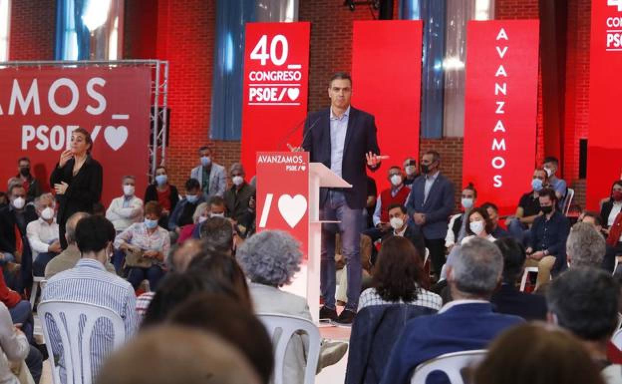 Pedro Sánchez durante su última visita a León.