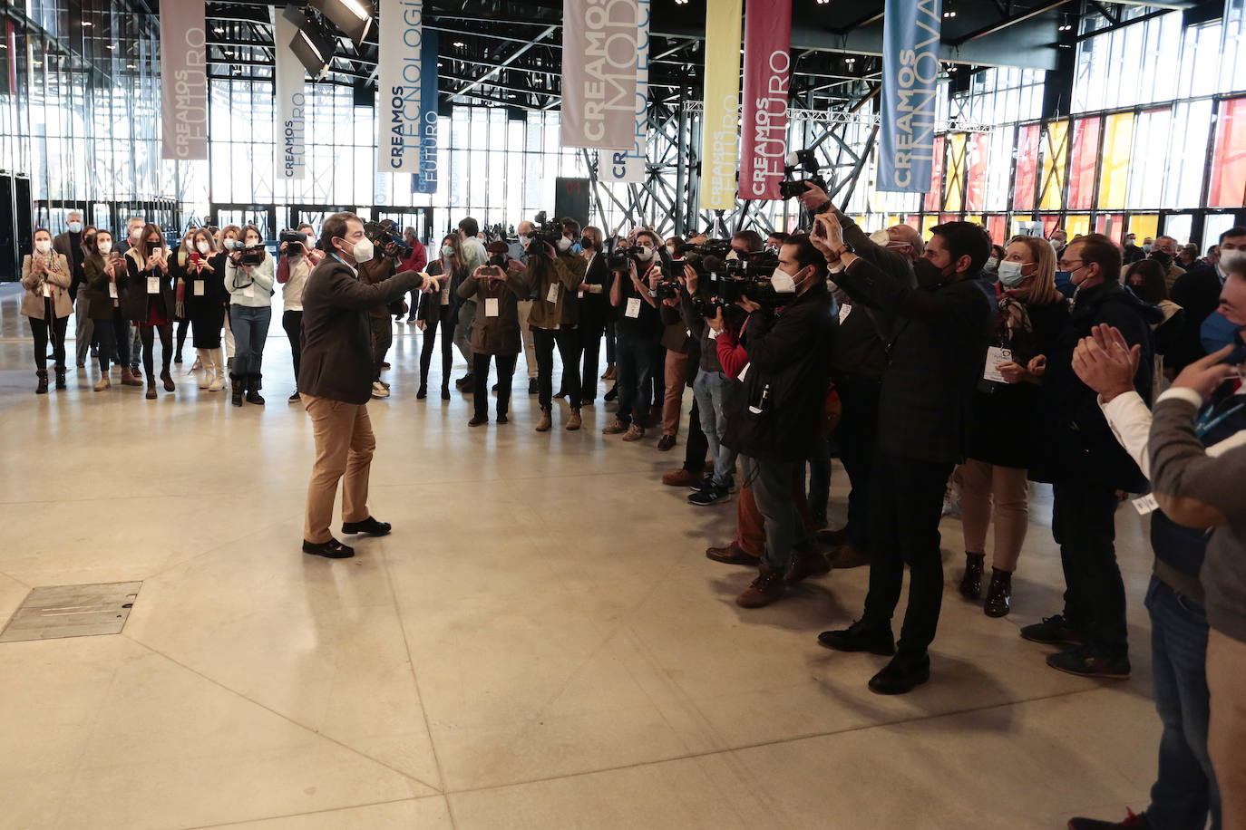 Inicio del XIV Congreso del Partido Popular de Castilla y León. En la imagen, elección de la Mesa del Congreso y aprobación del Reglamento del Congreso. En la imagen, la presidenta del Comité Organizador, Isabel Blanco.