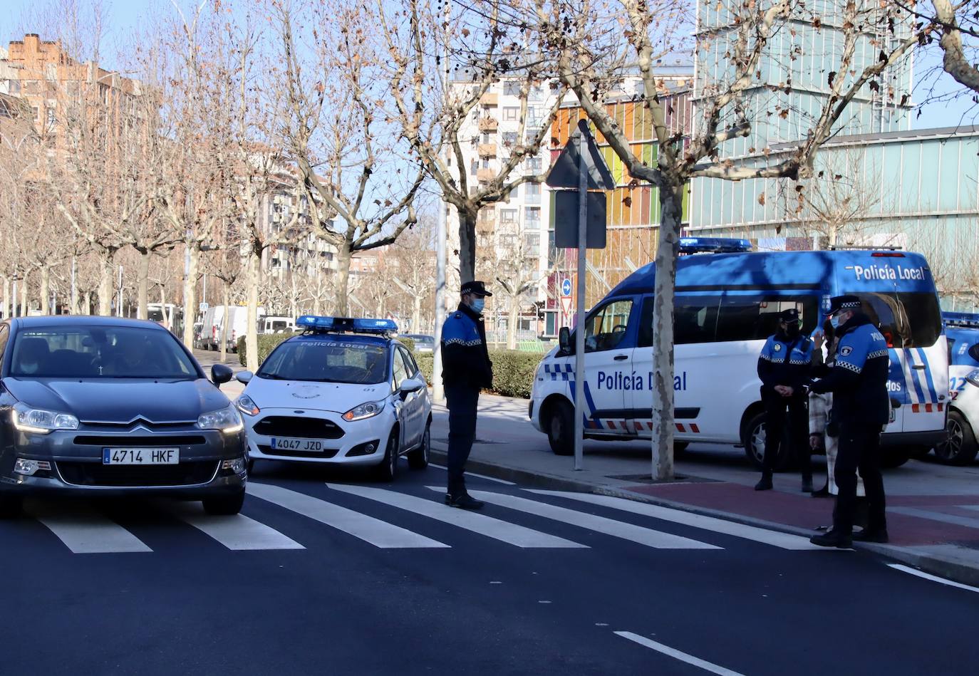 Una mujer ha sido atropellada por un turismo en esta vía en torno a las 10:45 horas del sábado, 15 de enero.