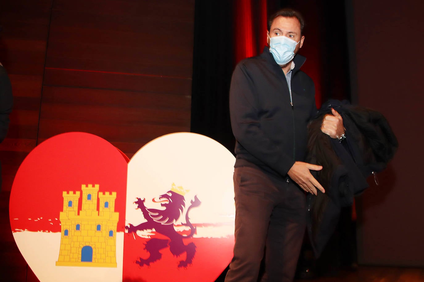 La vicesecretaria general del PSOECyL, Virginia Barcones, y el secretario general del PSOE de León, Alfonso Cendón, inauguran la Convención Municipal del PSOECyL.