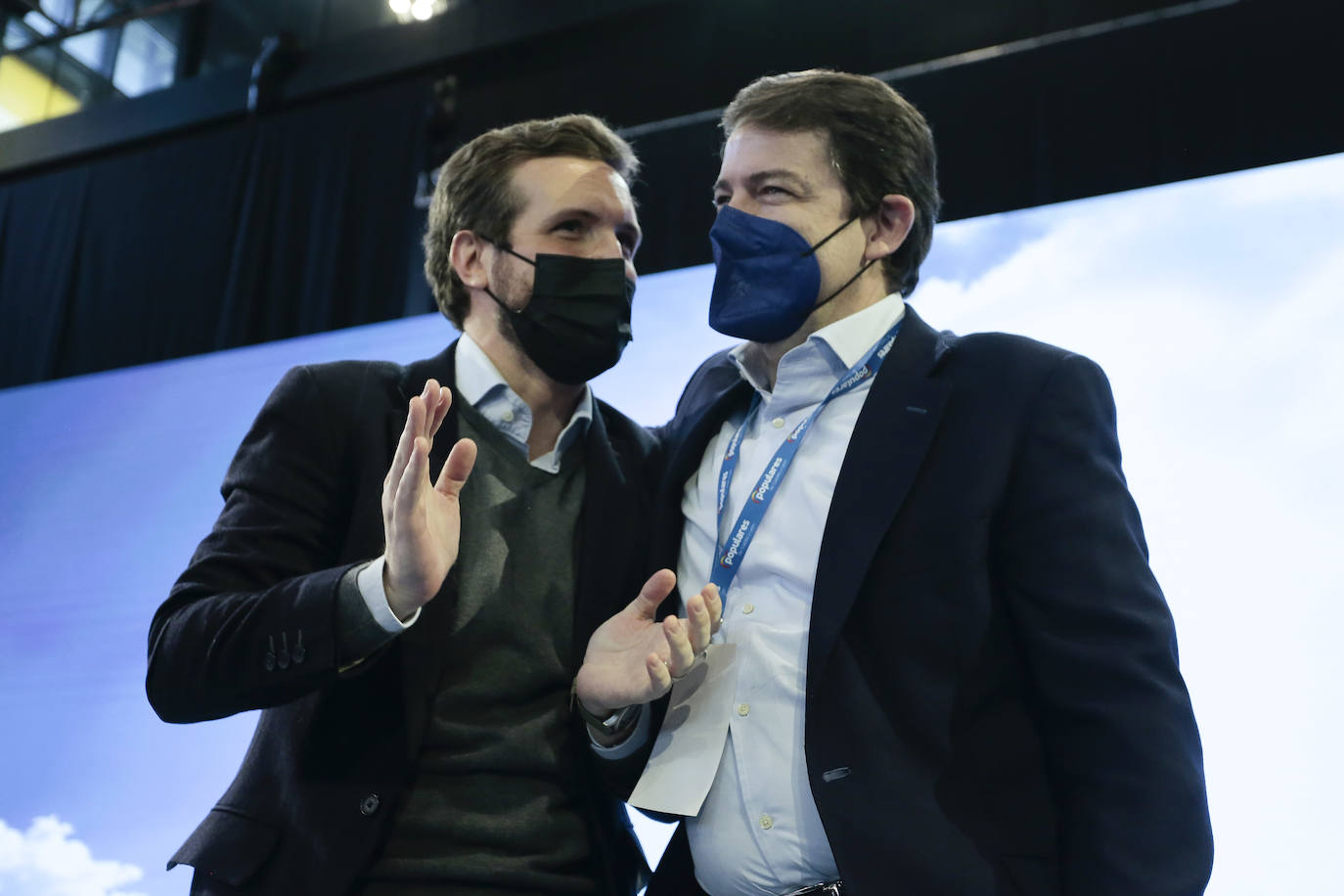 El presidente nacional de los populares, Pablo Casado, asiste a la última jornada del congreso donde saldrá elegido Mañueco.