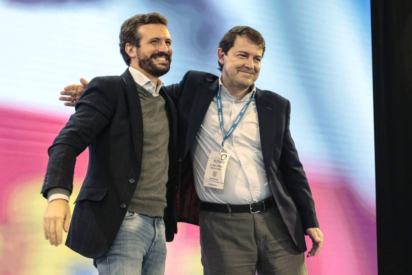 El presidente del PP, Pablo Casado asiste al XIV Congreso del partido de Castilla y León. Junto a él, el presidente autonómico, Alfonso Fernández Mañueco.