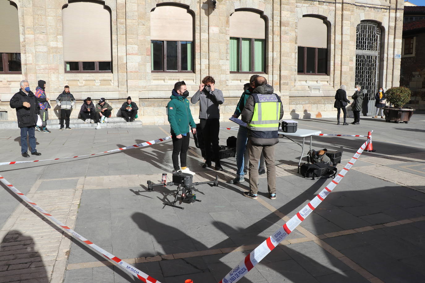 Primer vuelo del dron de Tecnosylva sobre la Catedral de León. 