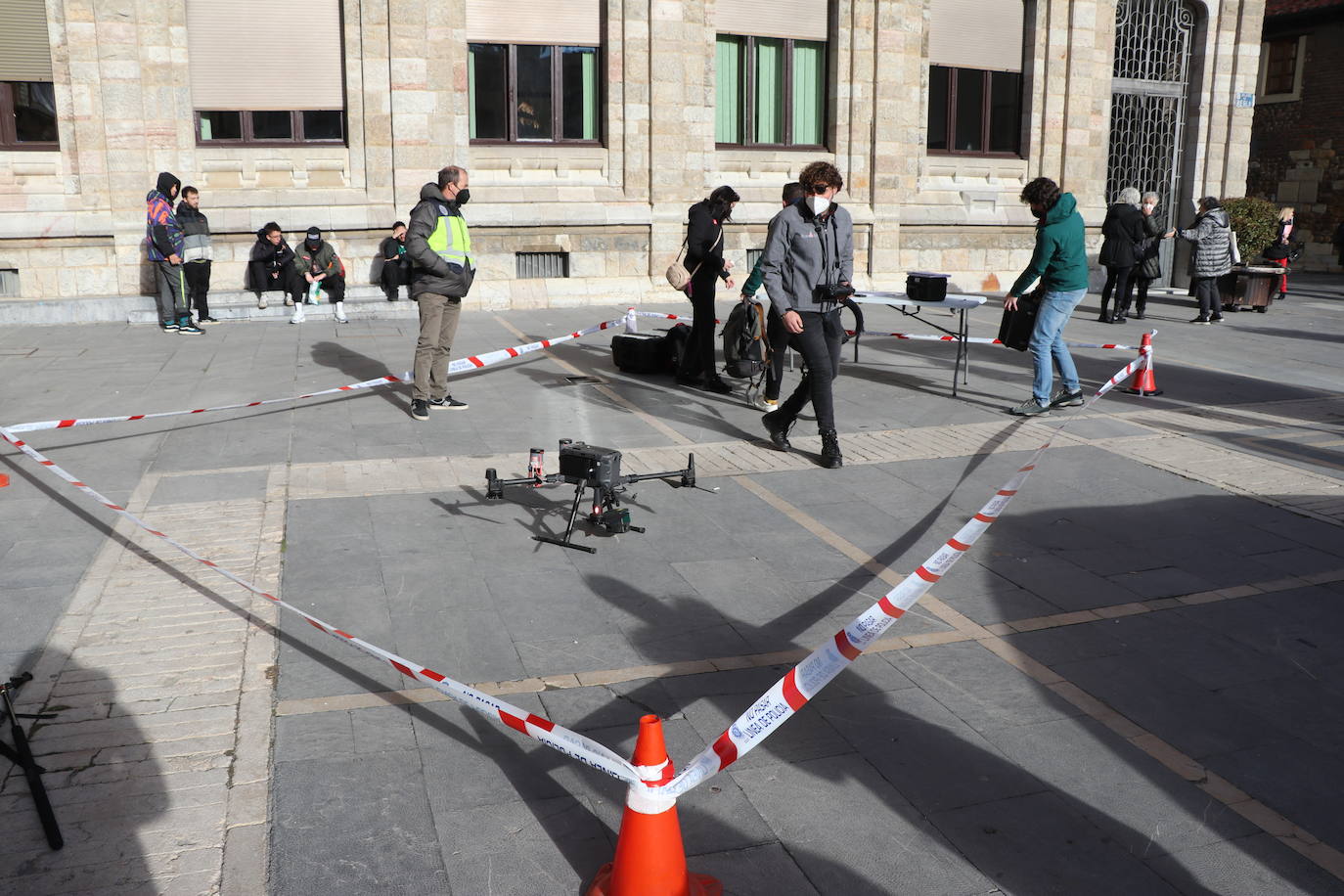 Primer vuelo del dron de Tecnosylva sobre la Catedral de León. 