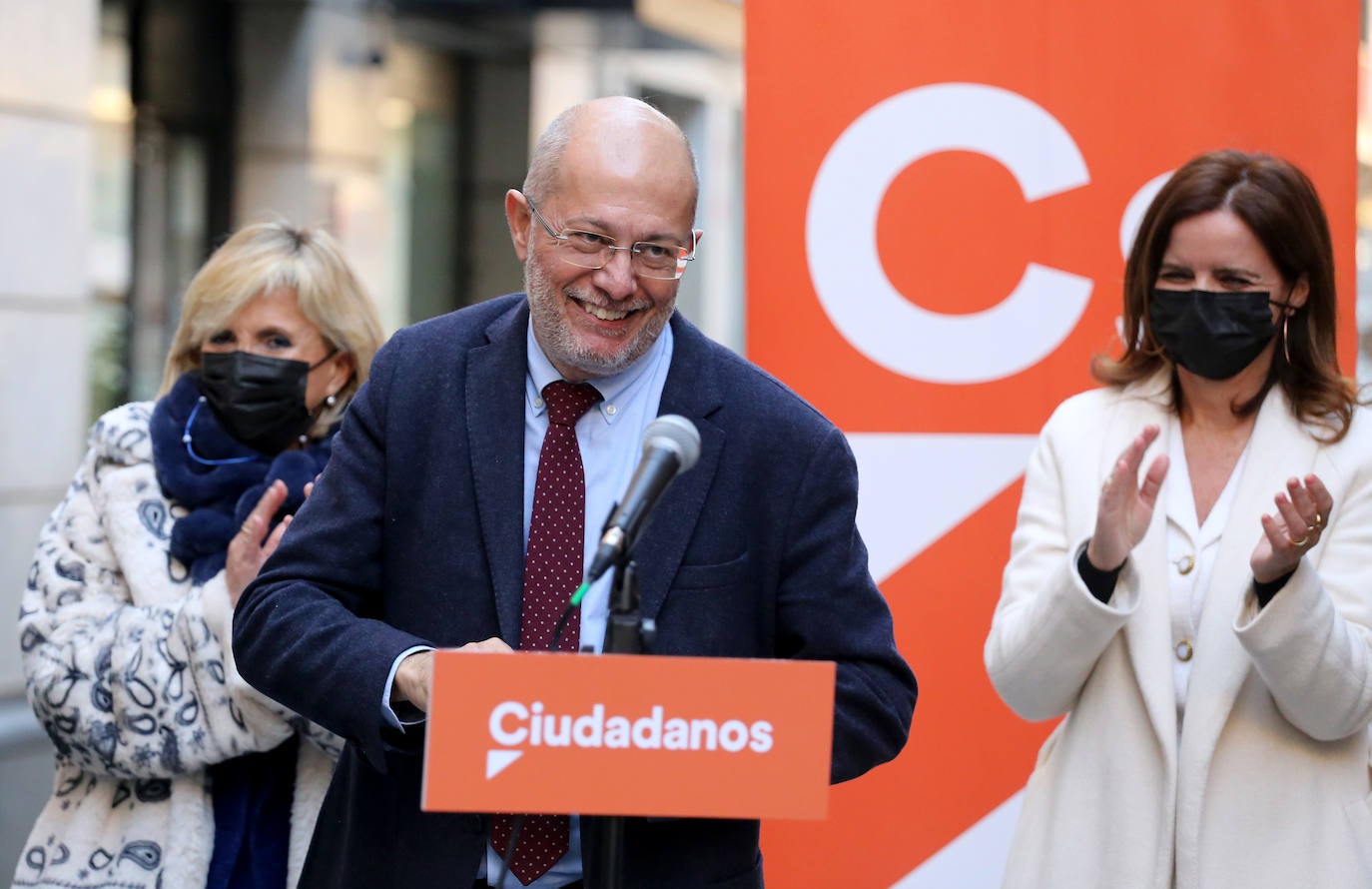 El candidato a la Presidencia de la Junta de Castilla y León y cabeza de lista por la provincia de Valladolid, Francisco Igea, participa junto a la candidata que cierra la candidatura, Verónica Casado, en el acto de presentación de la misma por Valladolid de Ciudadanos a las Cortes de Castilla y León