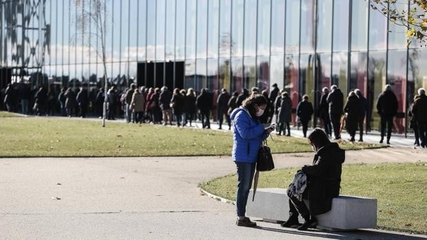 El Palacio de Exposiciones de León acoge una nueva convocatoria para la vacunación de la gripe.