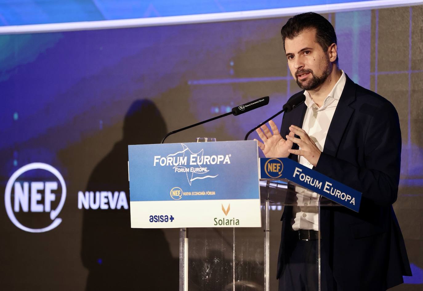 Desayuno informativo del Fórum Europa con el secretario general del PSOE de Castilla y León y candidato a la Junta, Luis Tudanca, quien será presentado Por la ministra de Economía, Nadia Calviño.