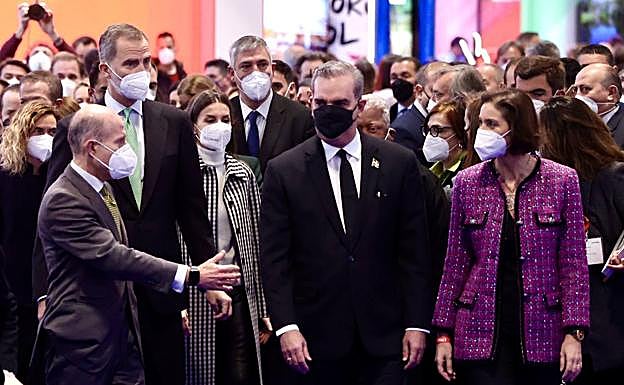 Inauguración de Fitur 2022 por parte de los reyes de España, a la que asiste la consejera de Educación, Rocío Lucas.