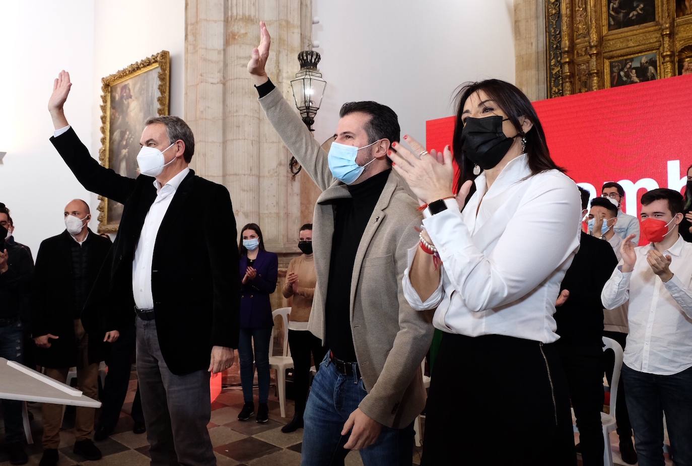 El expresidente del gobierno, José Luis Rodríguez Zapatero y el candidato a la presidencia de la Junta de Castilla y León, Luis Tudanca, participan en la clausura de la Escuela de Gobierno del PSCyL en Salamanca.