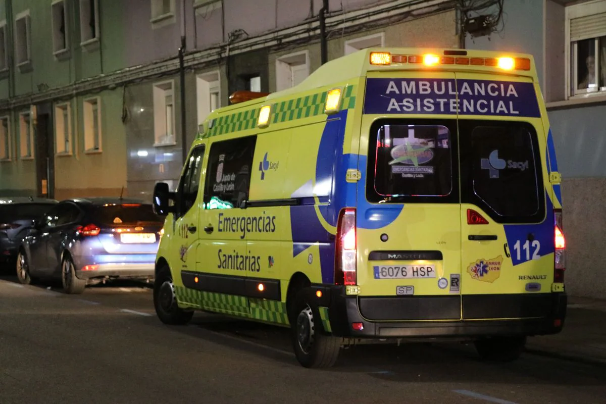 Dos mujeres han resultado intoxicadas a causa de un incendio en su domicilio de la calle Velázquez en León capital.