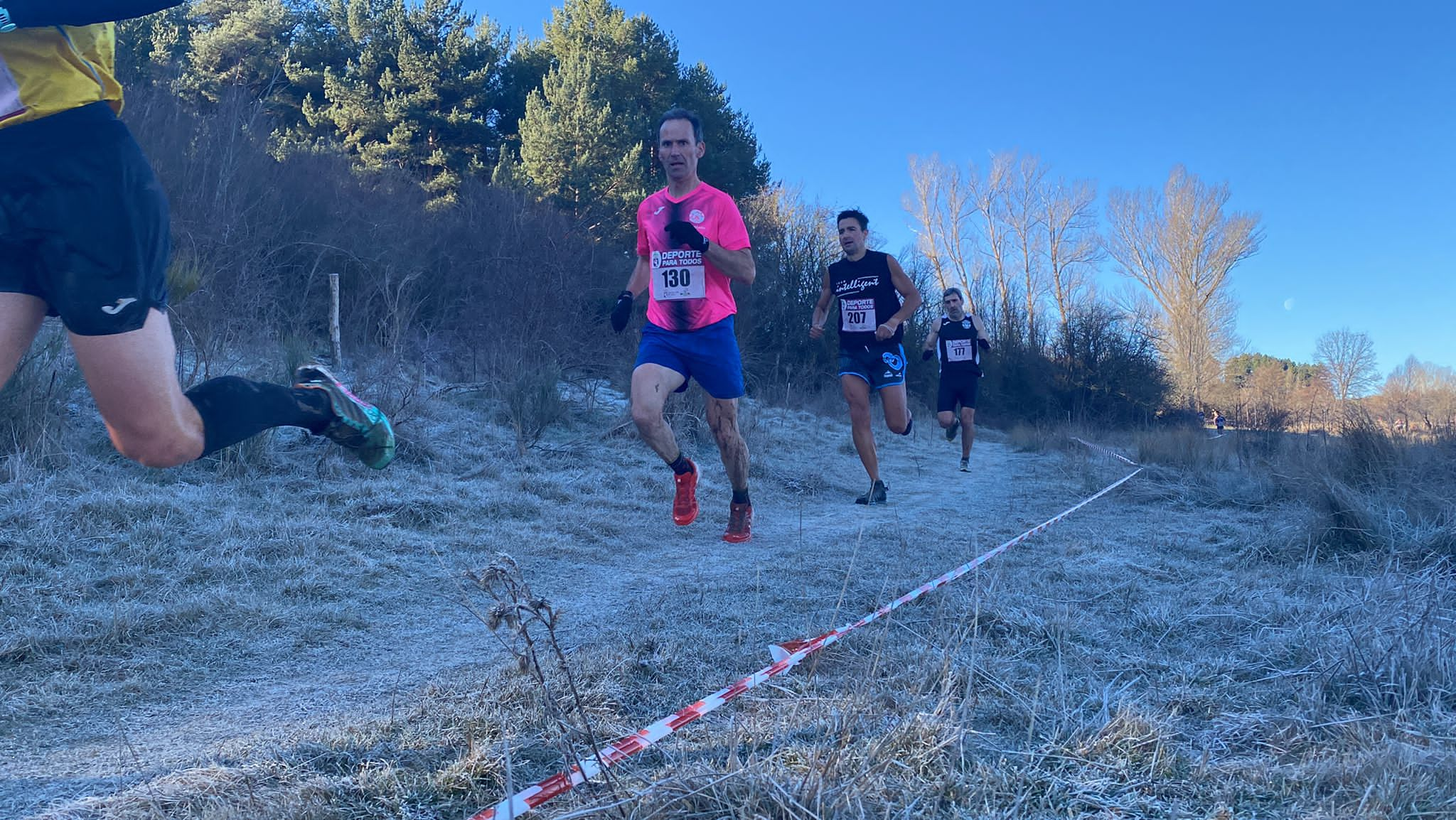 Jorge García Villacorta y Mónica Aller triunfan en el Cross de Villabalter