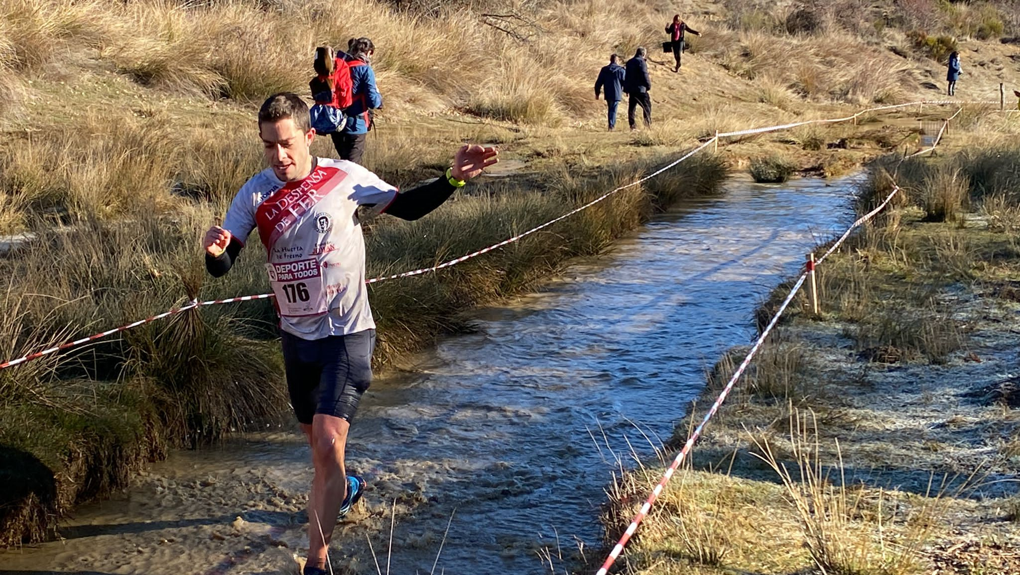 Jorge García Villacorta y Mónica Aller triunfan en el Cross de Villabalter