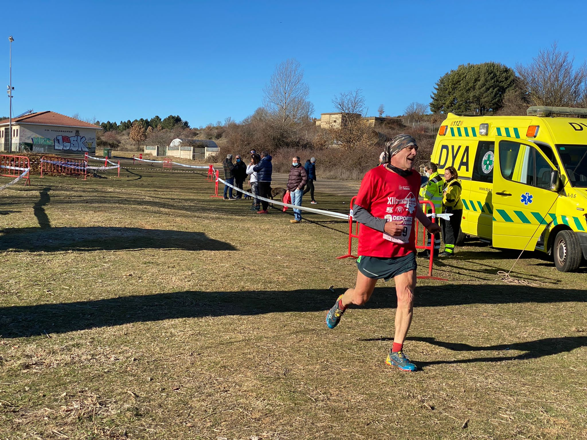 Jorge García Villacorta y Mónica Aller triunfan en el Cross de Villabalter