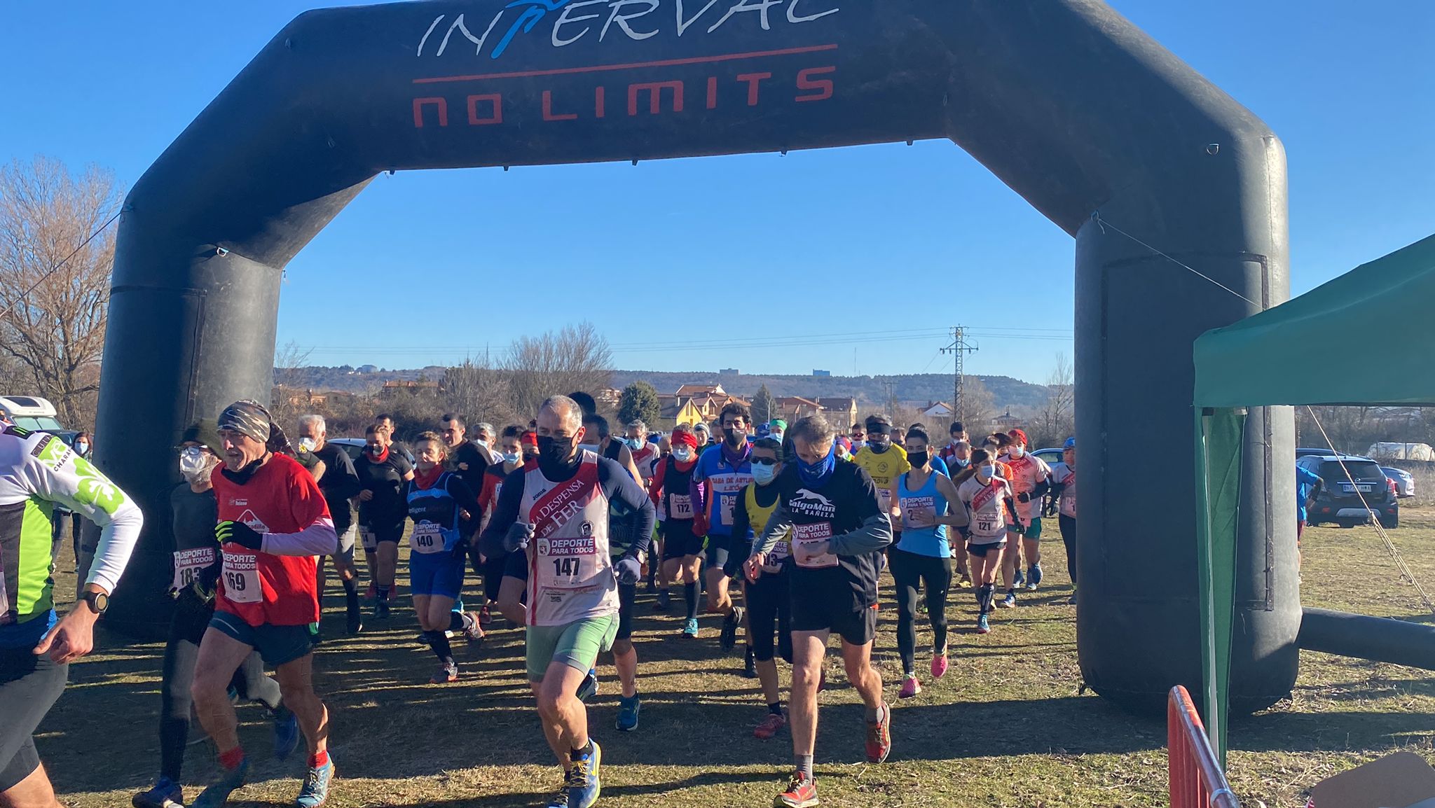 Jorge García Villacorta y Mónica Aller triunfan en el Cross de Villabalter