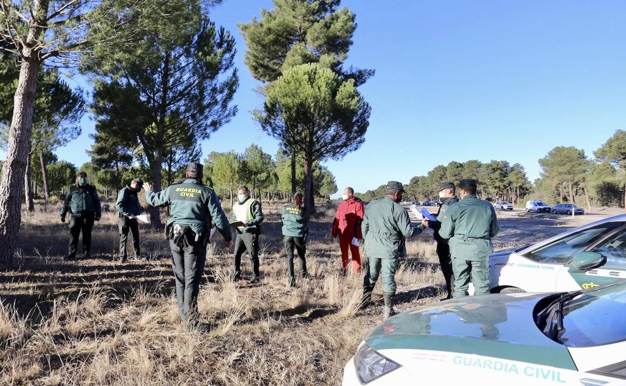 Imagen de una de las batidas de este sábado para localizar a la joven desaparecida. 