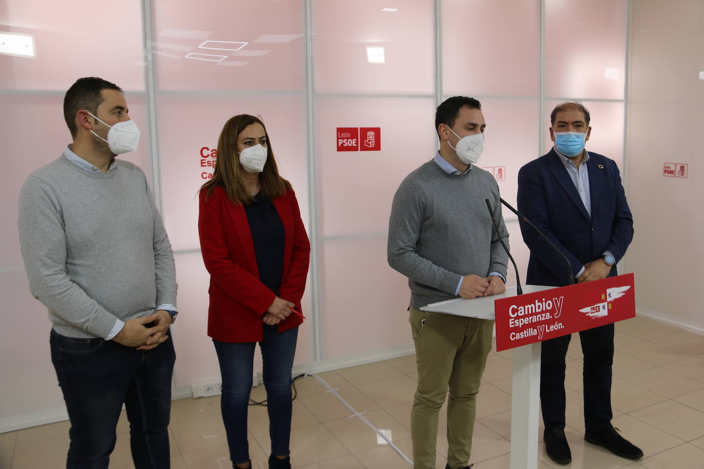 Los regidores y concejales del PSOE en la provincia se reúnen en la sede del partido para conocer más detalles sobre los fondos europeos.