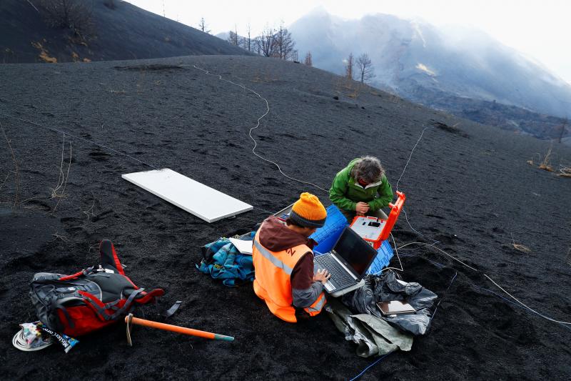 Fotos: La Palma sigue limpiando ceniza