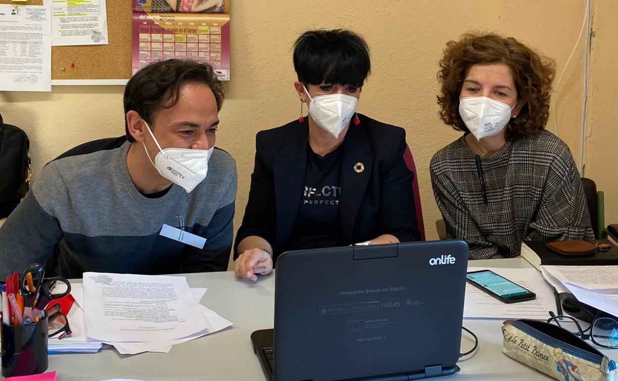 El encuentro se realizó por videolllamada.