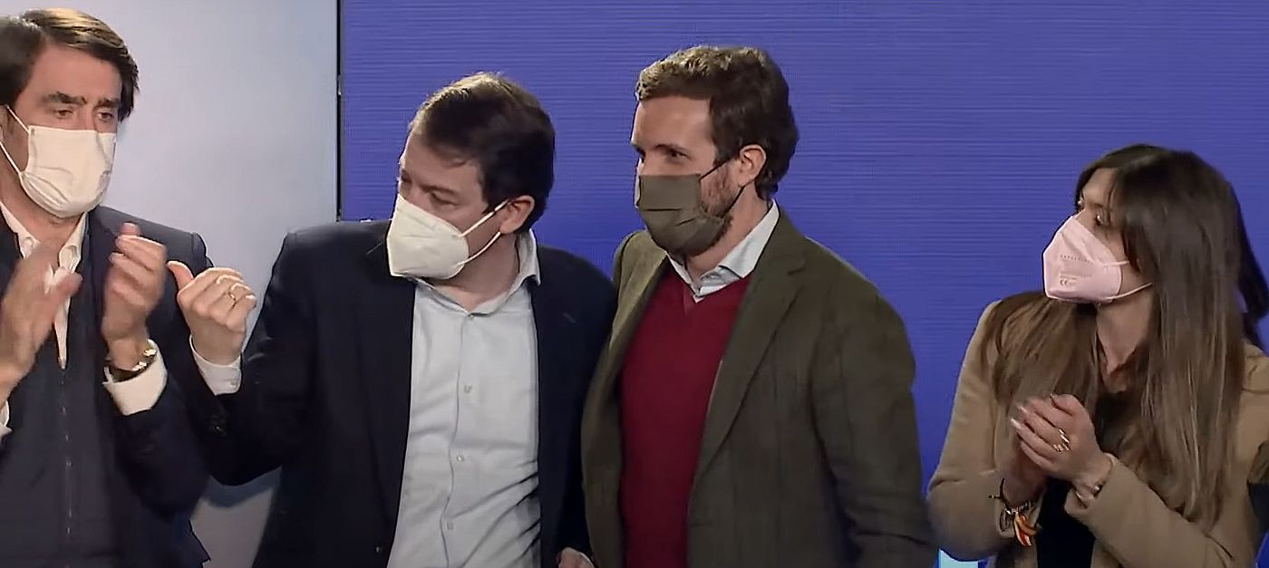 El candidato del Partido Popular a la Presidencia de la Junta de Castilla y León, Alfonso Fernández Mañueco, pidió este jueves junto al presidente nacional del partido, Pablo Casado, que «se concentre el voto en el Partido Popular» para «pararle los pies a Pedro Sánchez y evitar la plaga del 'sanchismo'», así como para obtener una «mayoría suficiente» que permita un Gobierno en solitario y que «evite reuniones de despacho que puedan quitar el Gobierno que necesita la tierra».