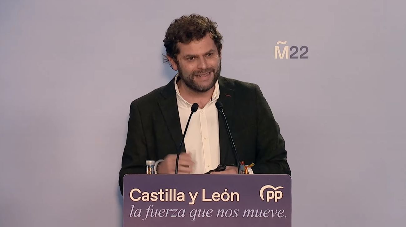 El candidato del Partido Popular a la Presidencia de la Junta de Castilla y León, Alfonso Fernández Mañueco, pidió este jueves junto al presidente nacional del partido, Pablo Casado, que «se concentre el voto en el Partido Popular» para «pararle los pies a Pedro Sánchez y evitar la plaga del 'sanchismo'», así como para obtener una «mayoría suficiente» que permita un Gobierno en solitario y que «evite reuniones de despacho que puedan quitar el Gobierno que necesita la tierra».