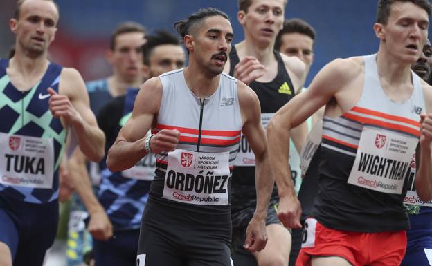 Saúl Ordóñez busca su participación en la prueba de los 800 metros del Mundial de Belgrado en los Millrose Games.