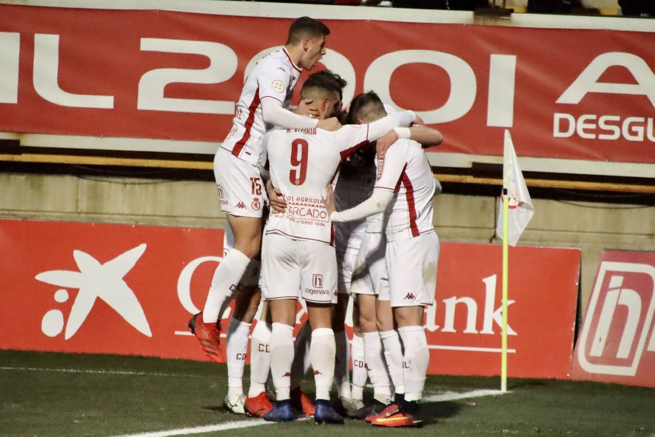 El conjunto leonés se ha enfrentado a los extremeños en el Reino de León y en una nueva jornada de la Primera División RFEF.