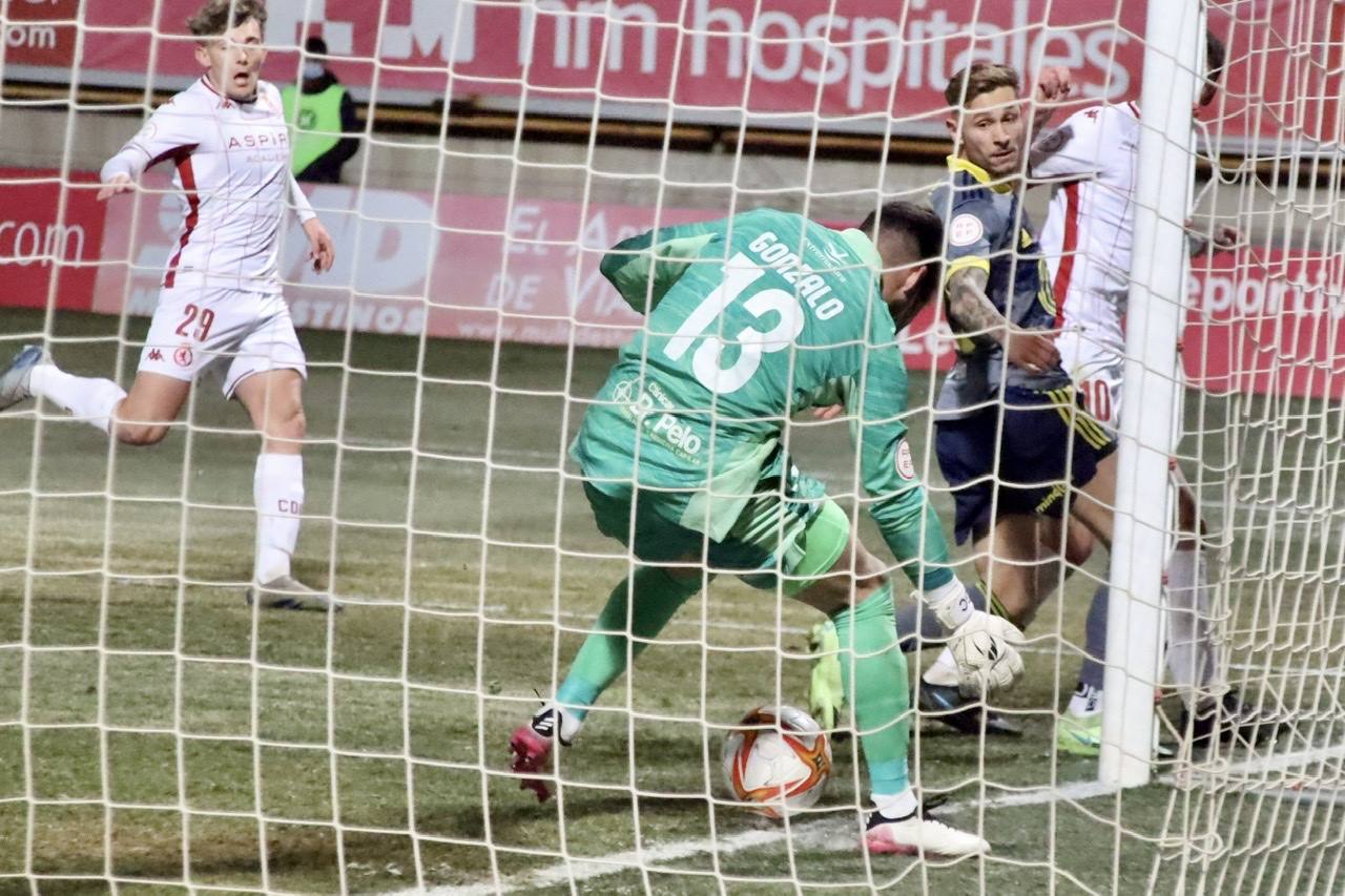 El conjunto leonés se ha enfrentado a los extremeños en el Reino de León y en una nueva jornada de la Primera División RFEF.