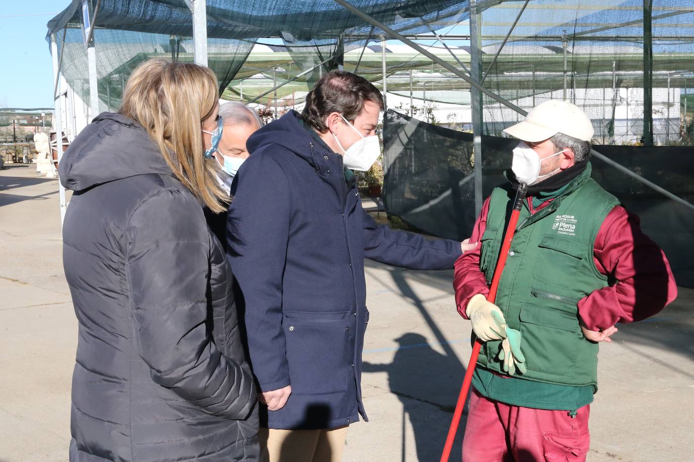 El candidato del PP a la Presidencia de la Junta, Alfonso Fernández Mañueco, visita la localidad zamorana de Benavente, donde visita el centro especial de empleo de Asprosub junto a la cabeza de lista por Zamora a las Cortes, Isabel Blanco