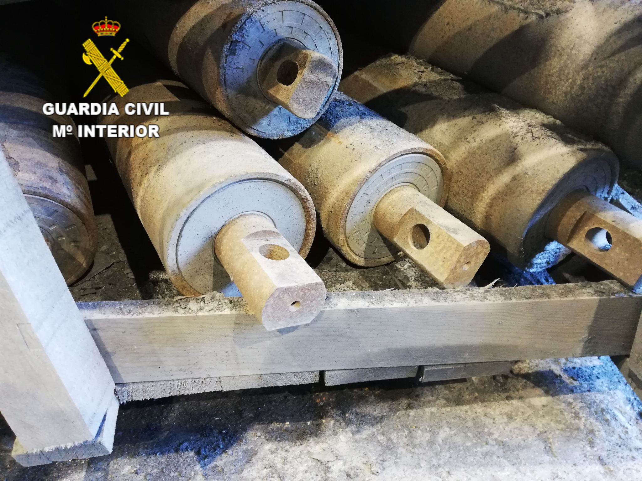 Imagen de parte del material sustraido a esta empresa de Puente de Domingo Flórez, presuntamente, por dos personas.