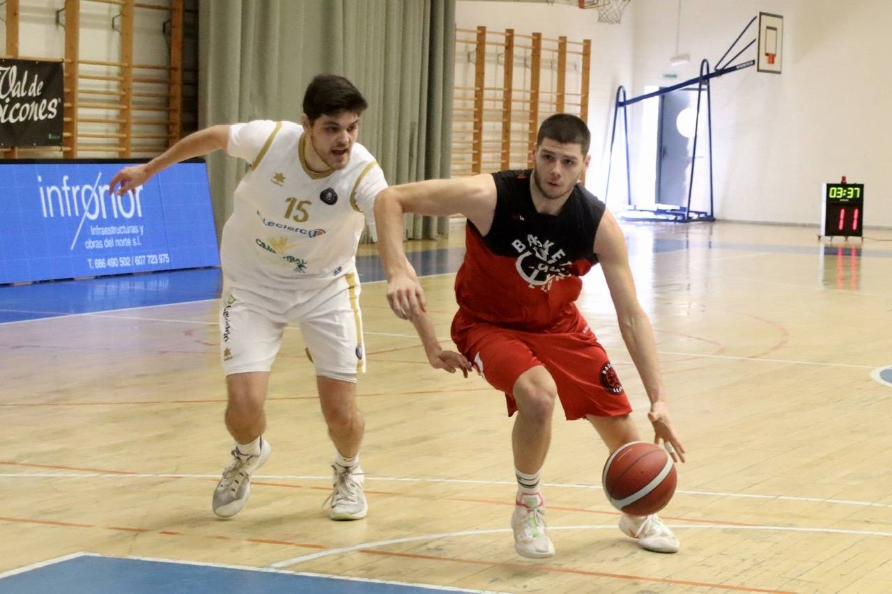 El Reino de León recibe en su feudo al Basket León en la que es la cuarta vez que se ven las caras tras hacerlo en liga y en dos ocasiones durante la pretemporada.