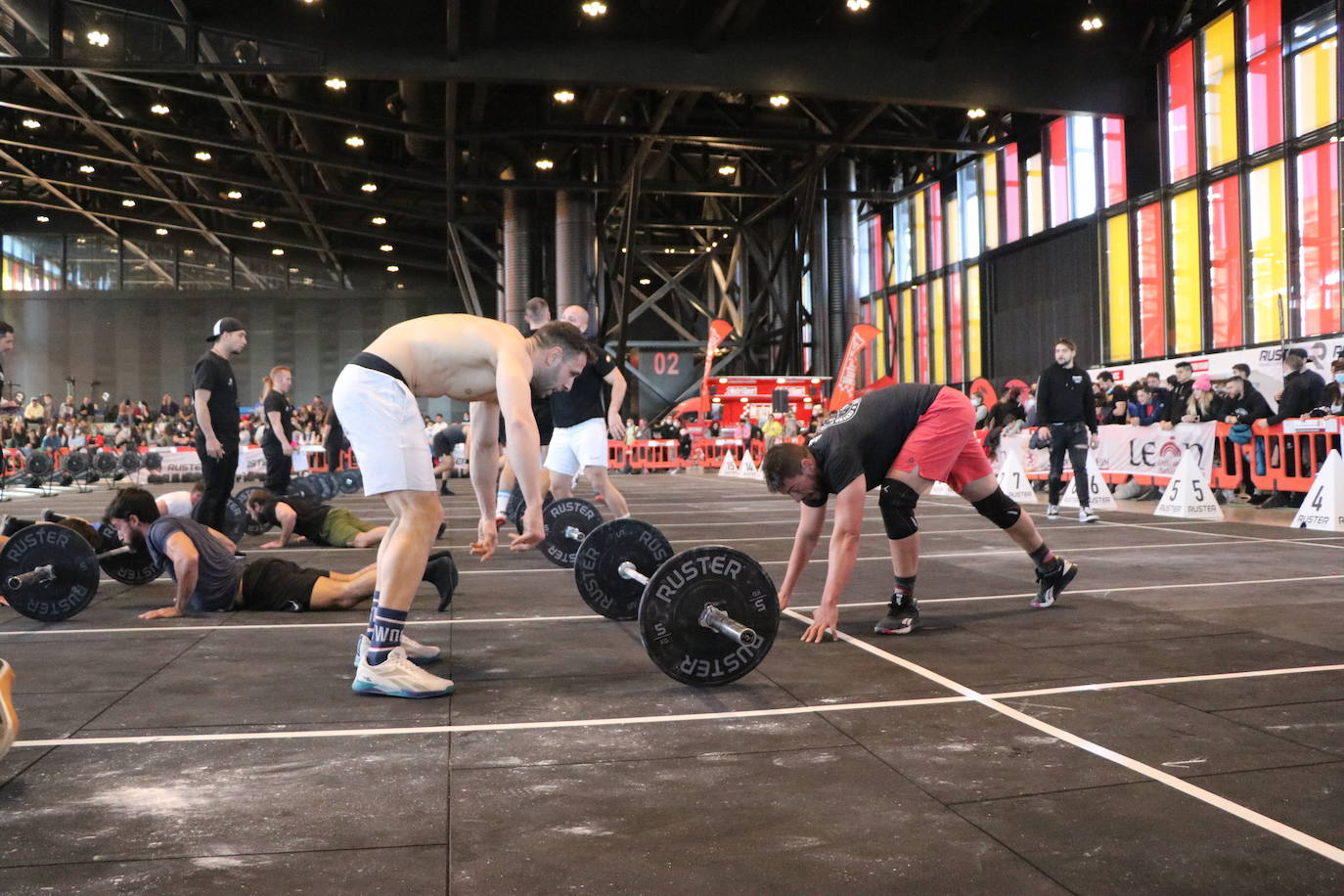 Competición de crossfit en el Palacio de Exposiciones de León.