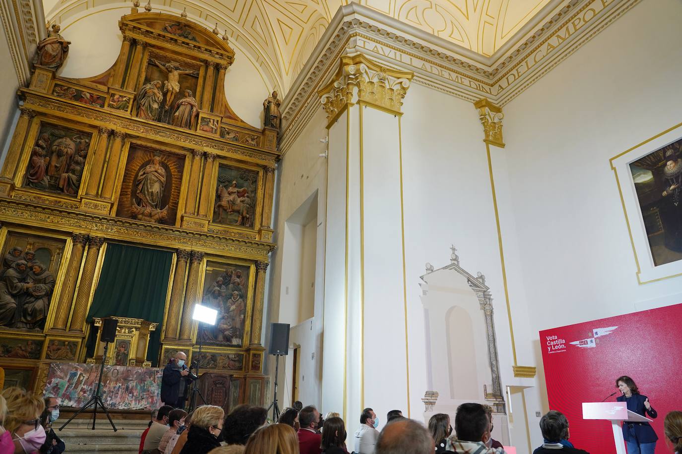 Acto político del PSOE en Medina del Campo (Valladolid) con el secretario del partido en la localidad, Luis Manuel Pascual; la cabeza de lista por la provincia, Patricia Gómez; el secretario provincial Óscar Puente; la exvicepresidenta Carmen Calvo y el candidato a la Presidencia de la Junta, Luis Tudanca..