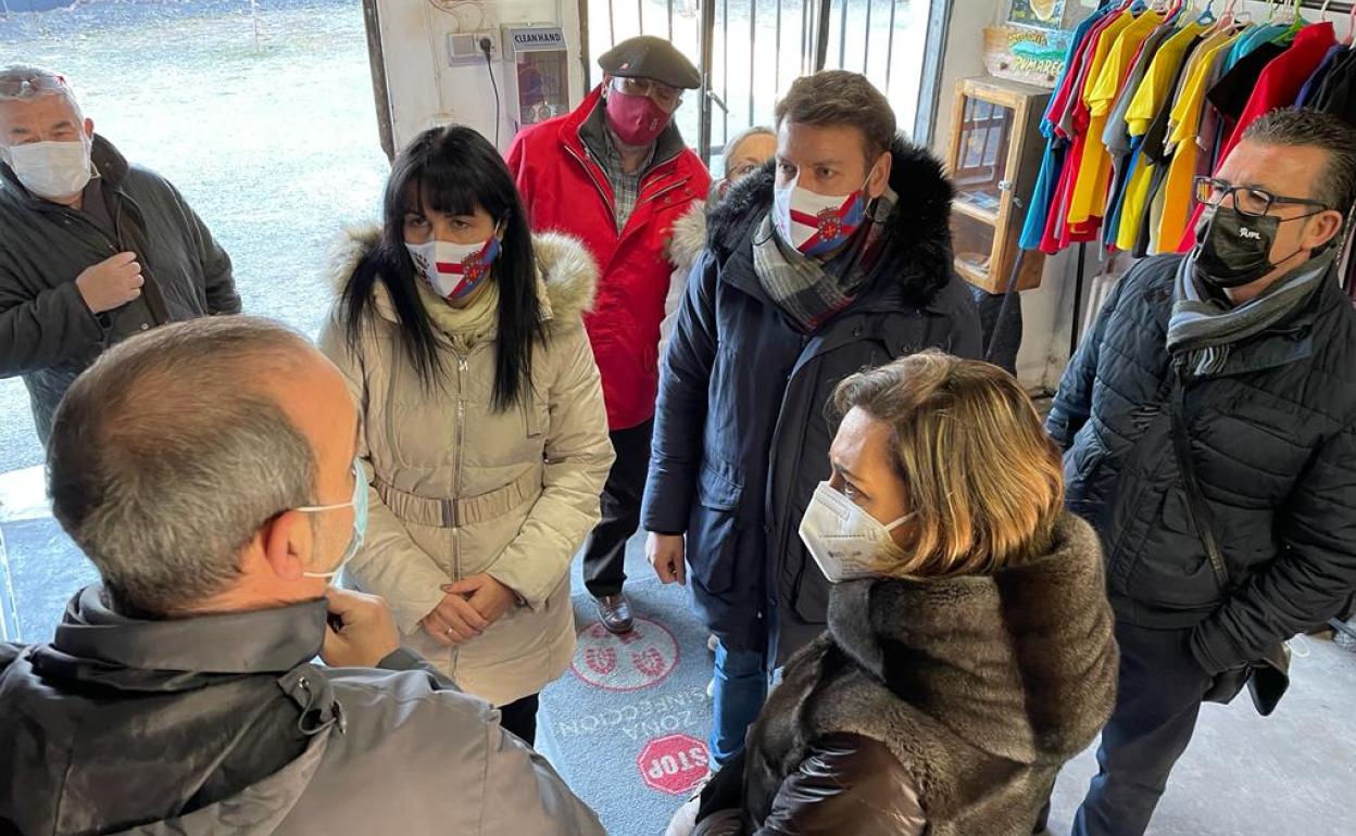 Cargos de UPL visitan diferentes lugares de las cuencas mineras del Bierzo.