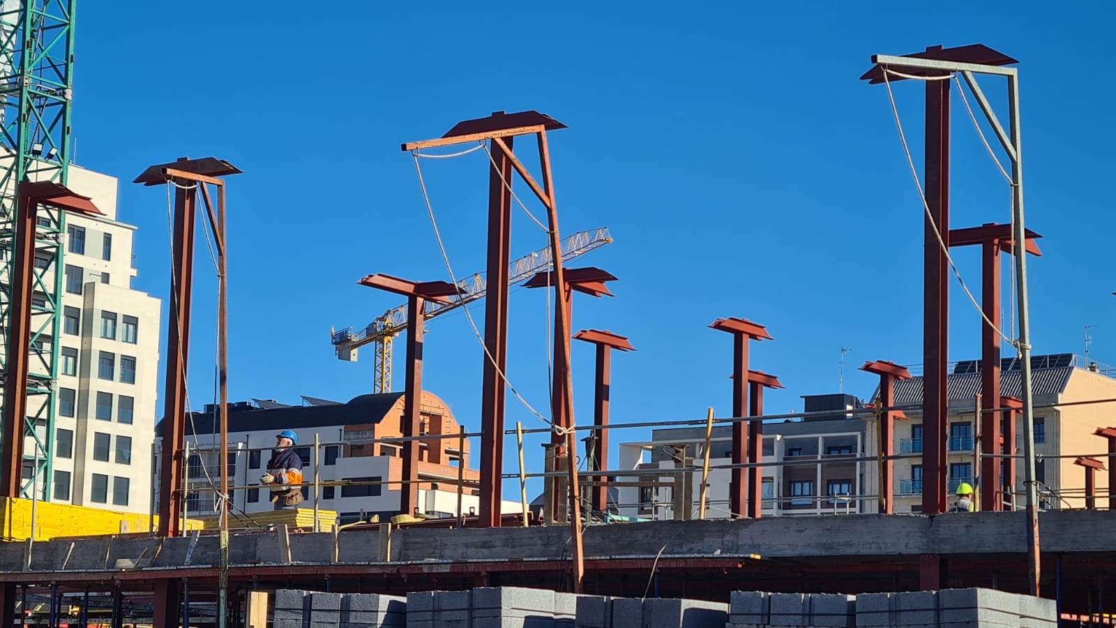 La candidatura del PP visita esta instalación que estará en marcha para el curso que se inicie en 2023.