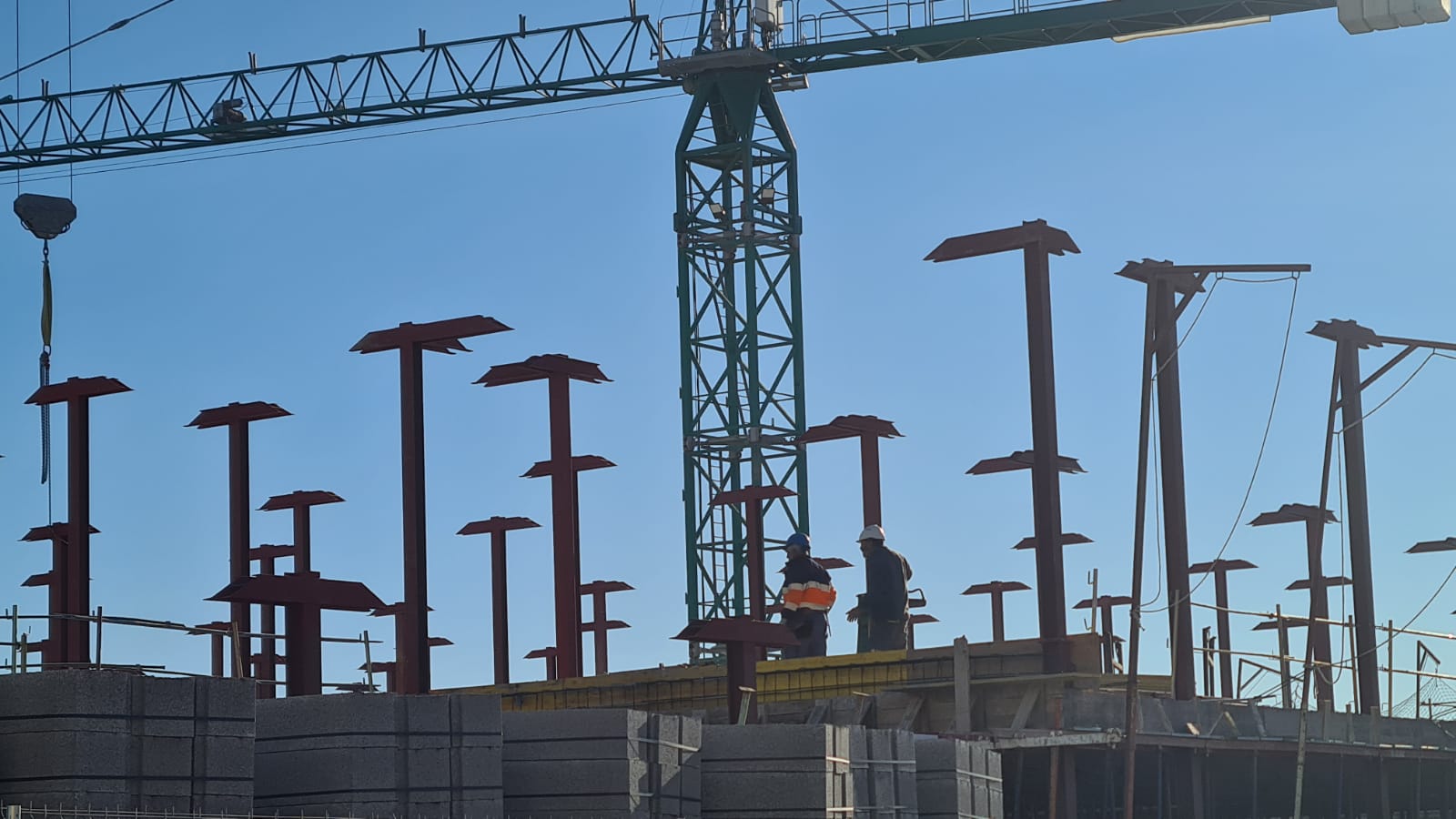 La candidatura del PP visita esta instalación que estará en marcha para el curso que se inicie en 2023.