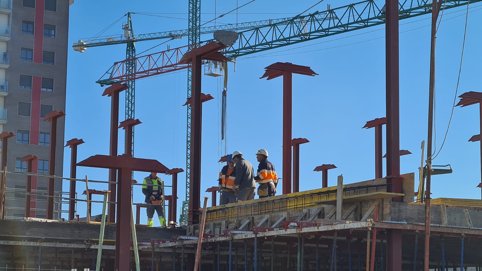 La candidatura del PP visita esta instalación que estará en marcha para el curso que se inicie en 2023.