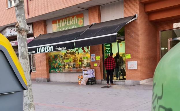 Imagen del establecimiento en el que tuvo lugar el robo en la madrugada de este martes. 