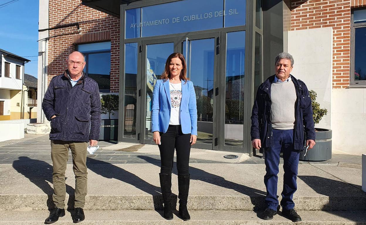 Visita de Ana Carlota al Ayuntamiento de Cubillos del Sil. 