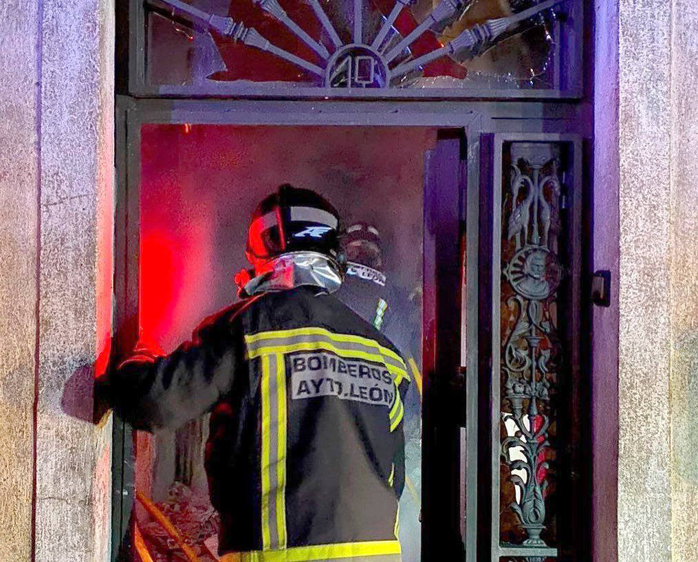 Incendio en una vivienda en Las Bodas. 