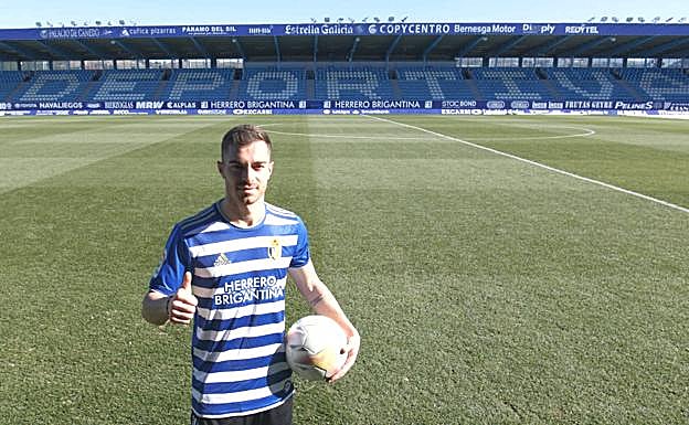 Galería. Juan Hernández llega «a la gran familia» de la Deportiva.